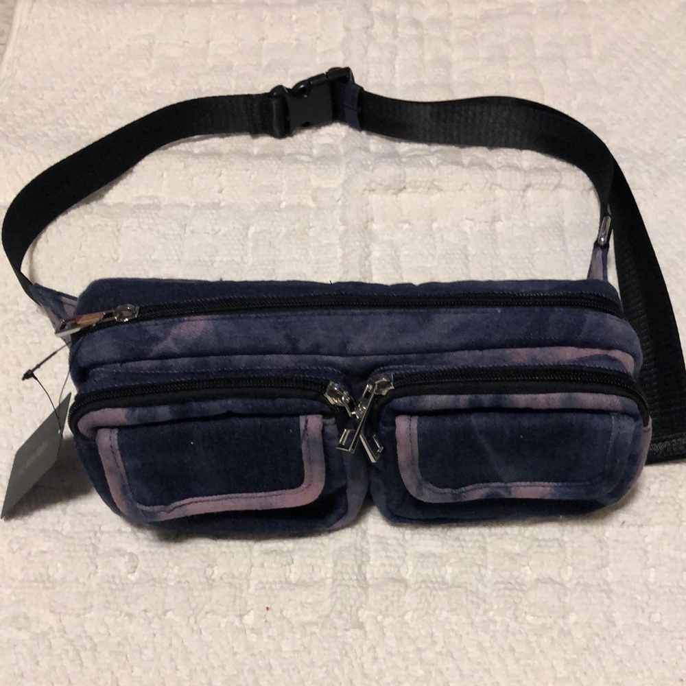 NWT FOREVER 21 DENIM FANNY PACK